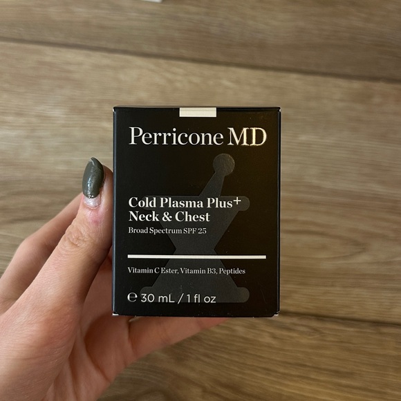 Perricone MD Cold Plasma Plus+ Neck & Chest Broad Spectrum SPF 25 30ml